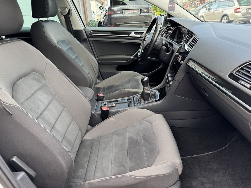 Volkswagen Golf (2017) 1.4TSi HighLine LED Navi Pano - fotka 20 z 50