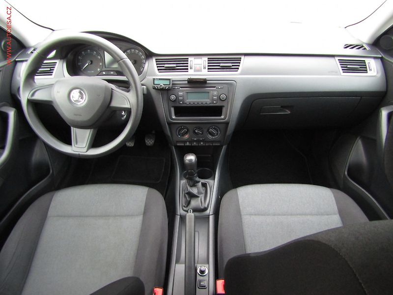 Škoda Rapid (2013) 1.2 TSi, 2.maj,ČR, AC, tažné - fotka 8 z 14