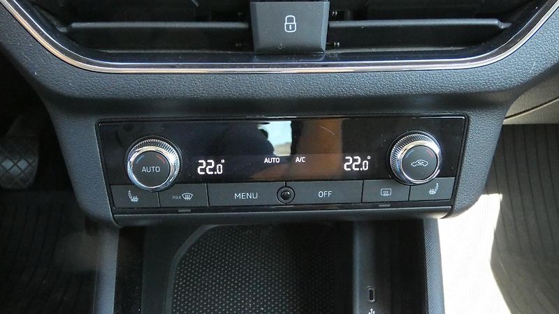 Škoda Scala 1.0 TSI Style - fotka 17 z 24