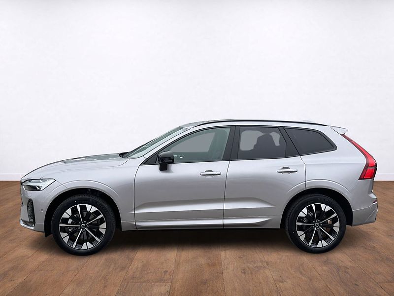 Volvo XC60 (2026) PLUS B5, kamery 360°, FULL LED - fotka 2 z 25