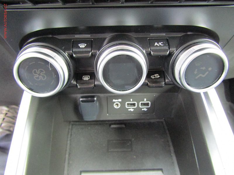 Renault Clio (2023) 1.0 TCe, ČR, LED, navi - fotka 19 z 20