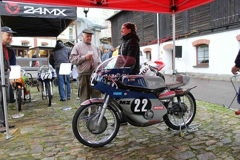 Suzuki 125 Thomase Schulzeho z roku 1986.