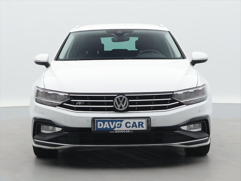 Volkswagen Passat 2,0 TDI 140kW CZ R-line DPH - fotka 2 z 31