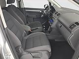 Volkswagen Touran (2011) 2.0 TDI, po STK, udržované - náhled 9