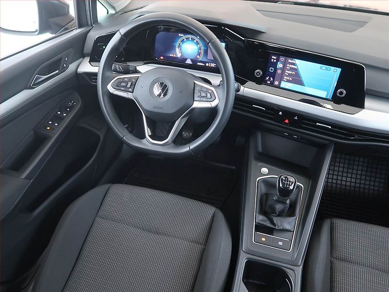 Volkswagen Golf (2020) Life 1.0 TSI, Serv.kniha - fotka 7 z 12