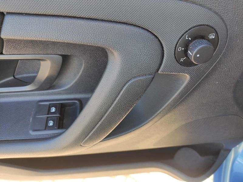 Škoda Fabia (2013) AMBIENTE 1.2 TSI 63 kW DPH - fotka 23 z 27