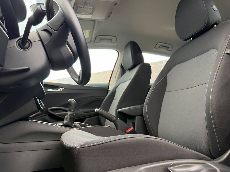 Škoda Fabia Selection 1,0 MPI 59 kW 5° MP - fotka 8 z 28