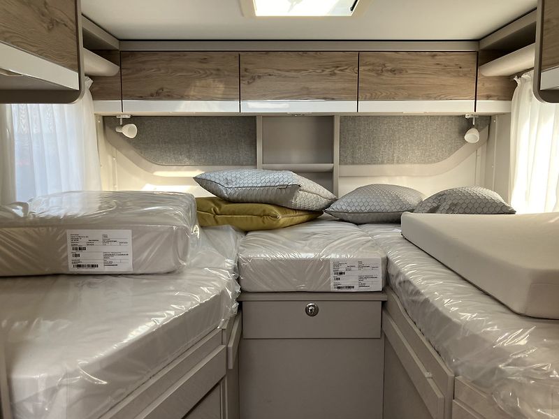 Hymer Exsis I 474 volné od 1.10.26 - fotka 14 z 25