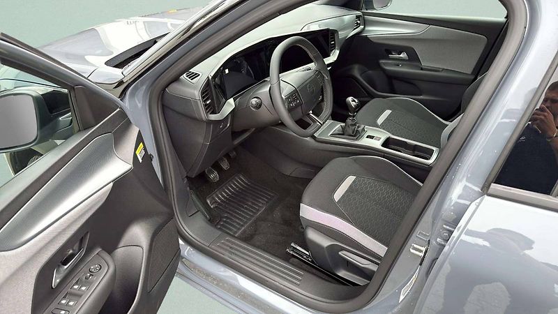 Opel Mokka (2026) Edition 1.2 TURBO (100 kW/ 136 - fotka 14 z 24