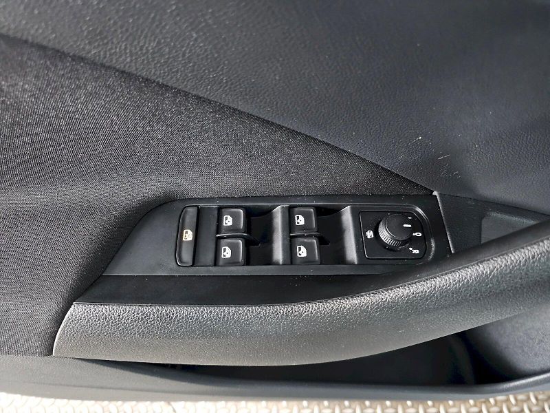 Škoda Scala (2022) 1.0TSI 81kW Ambition - fotka 21 z 27