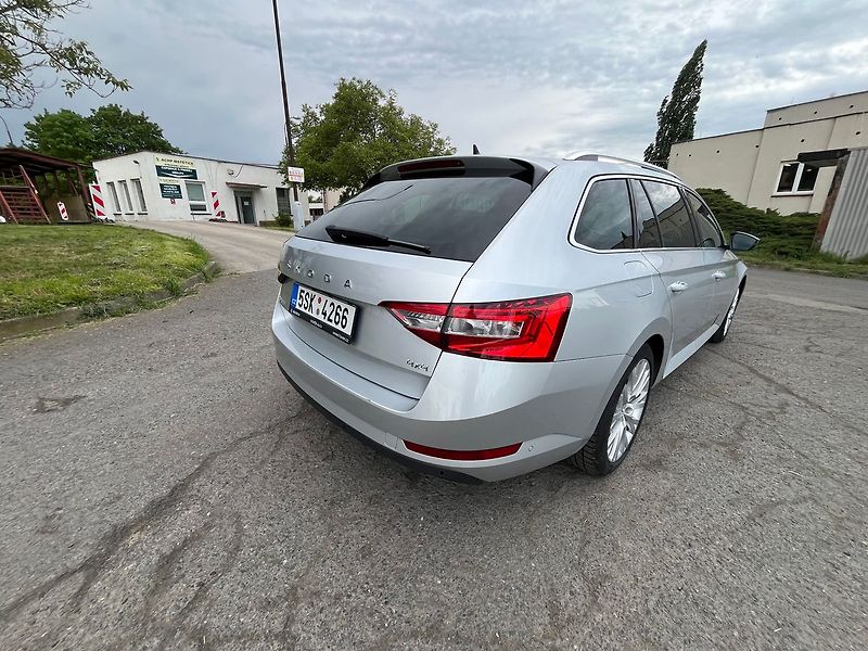 Škoda Superb STYLE 2.0TDi 147kW*4x4* - fotka 15 z 27