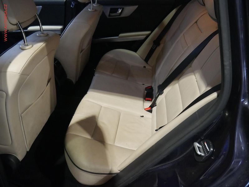 Mercedes-Benz GLK (2009) 3.0 CDi 4Matic, AT, xenon - fotka 10 z 19