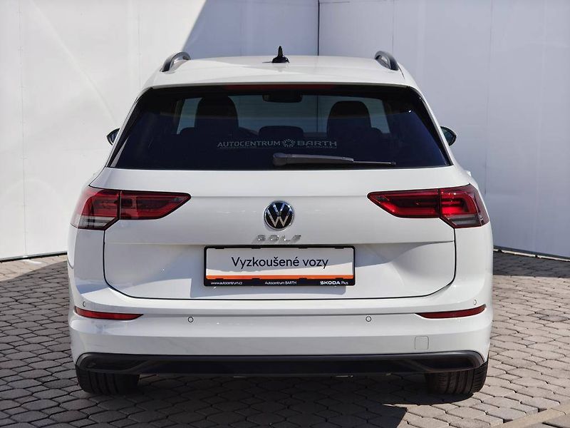 Volkswagen Golf Life 6G 1,0TSi - fotka 21 z 22