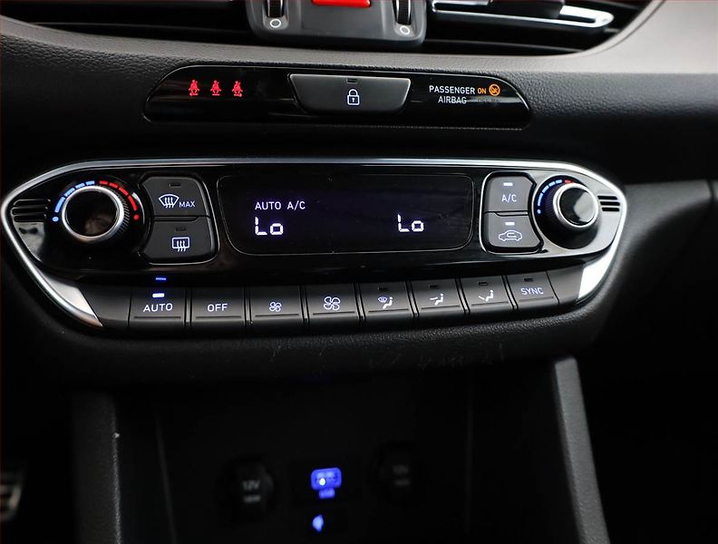 Hyundai i30 (2022) N-Line 1.5 T-GDI MHEV - fotka 10 z 21