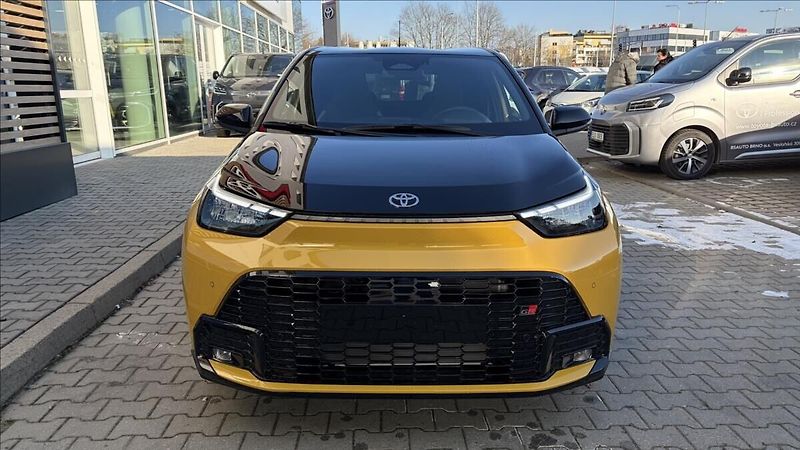 Toyota Aygo 1,5   1.5 hybrid GR Sport 85 k - fotka 2 z 19
