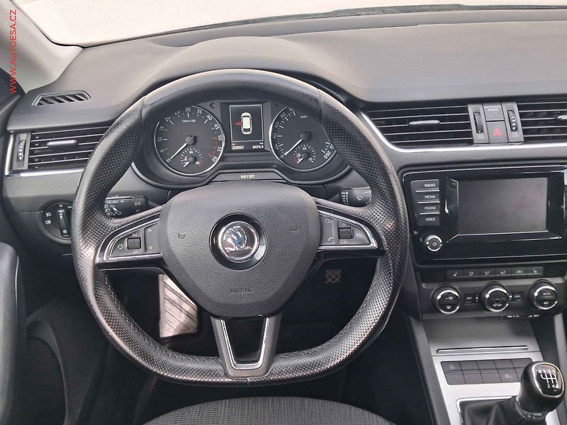 Škoda Octavia (2014) 2.0 TDi, ČR, Elegance - fotka 11 z 18