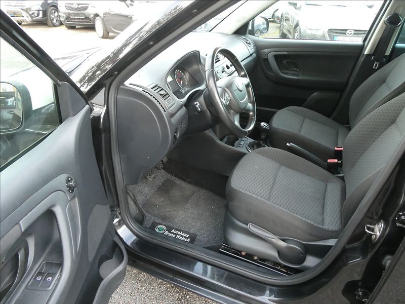Škoda Fabia 1,2 TSi, 2 x kola, po servise - fotka 11 z 45