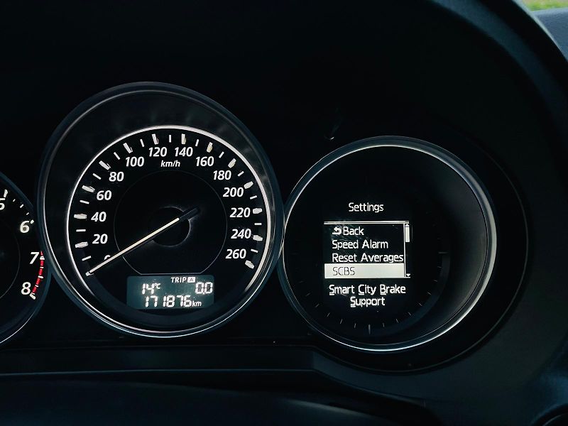 Mazda 6 2.0i 1.MAJITEL VÝHŘEV SENZORY - fotka 46 z 49