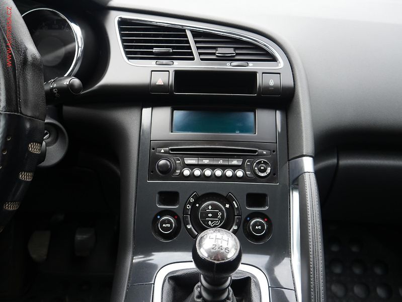 Peugeot 3008 (2012) 1.6 HDi, AC, temp - fotka 11 z 17