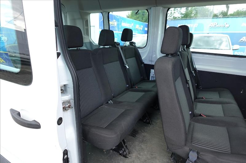 Ford Transit 2,0 TDCi  L3H2 9MÍST KLIMA - fotka 18 z 37