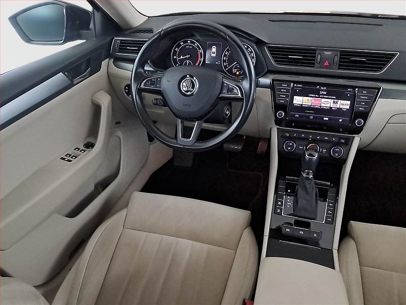 Škoda Superb (2015) Style Plus 1.4 TSI, Automat - fotka 7 z 22