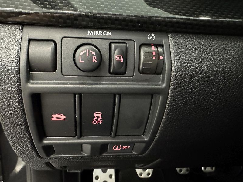 Subaru Legacy kombi 2.0D Sport, 6MT, CZ - fotka 24 z 51