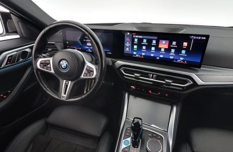 BMW i4 M50 xDrive GC 360k HuD Tažné  - fotka 14 z 29