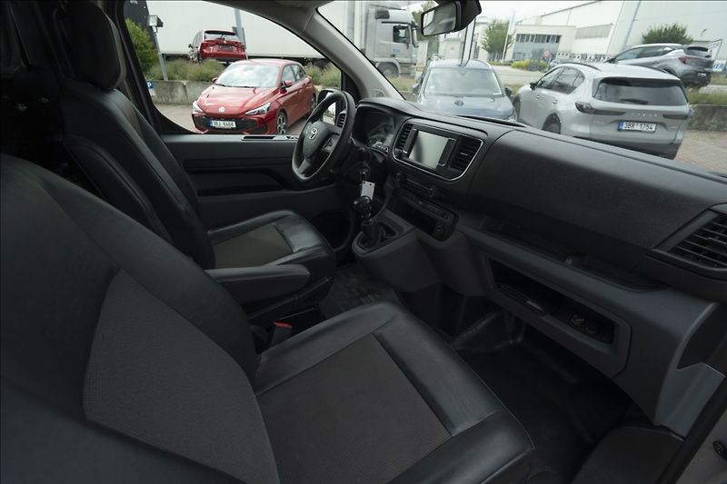 Toyota ProAce 2,0 D-4D NAVI VÝHŘEV 1. MAJ ČR - fotka 7 z 30