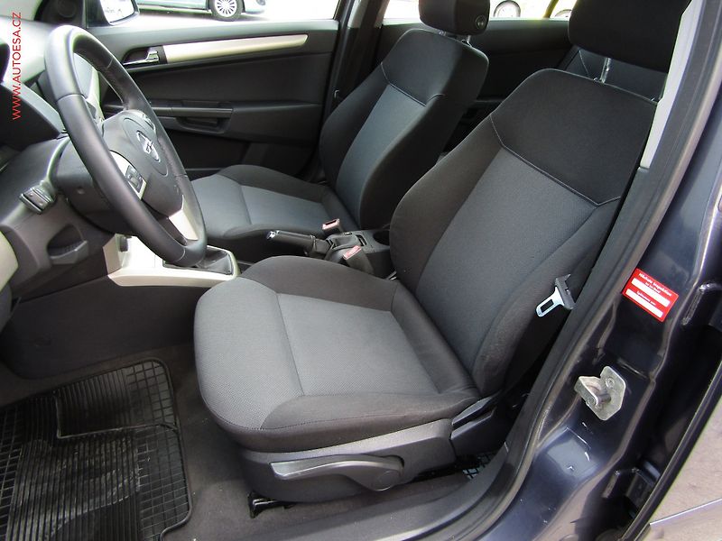 Opel Astra (2007) 1.6 i, AC, temp - fotka 9 z 16