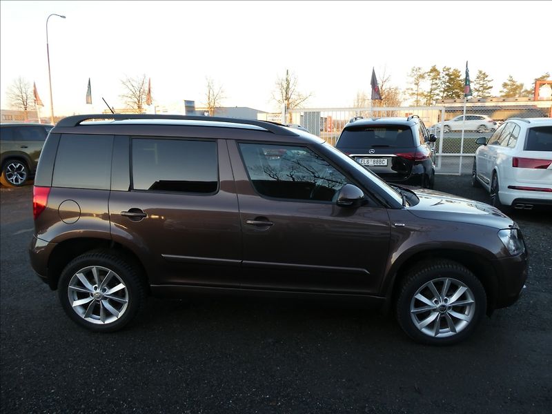 Škoda Yeti 1,2 TSi 81kW DSG Drive, xenony - fotka 2 z 41