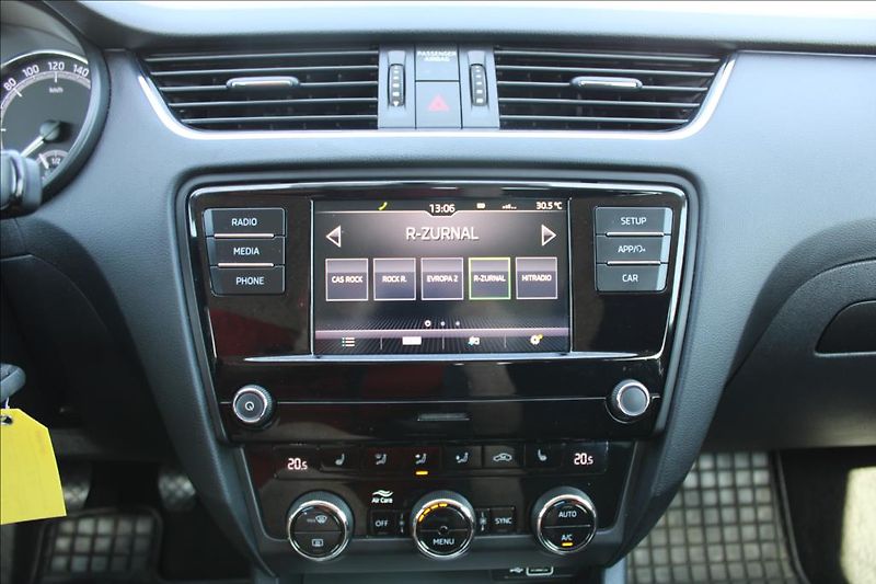 Škoda Octavia 1,5 TSi  AMBITION, DPH, ČR - fotka 22 z 34