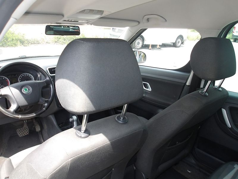 Škoda Roomster 1,6i AUTOMAT !!! - fotka 21 z 28