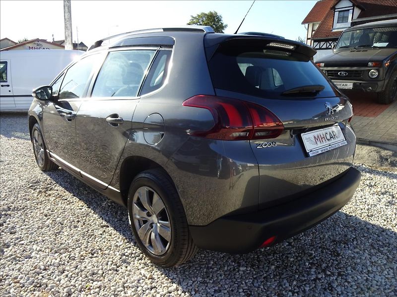 Peugeot 2008 1,2i 61kW - fotka 5 z 55