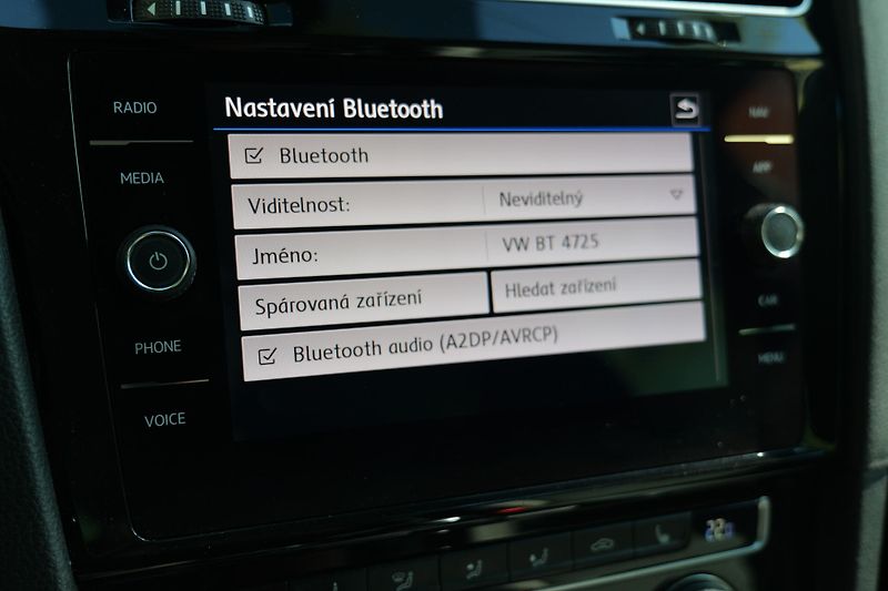 Volkswagen Golf 1.5 TSI DSG Highline LED ACC - fotka 28 z 29