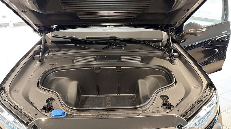 Mercedes-Benz GLC 400 4M AMG Premium+ Pano Venti - fotka 12 z 12