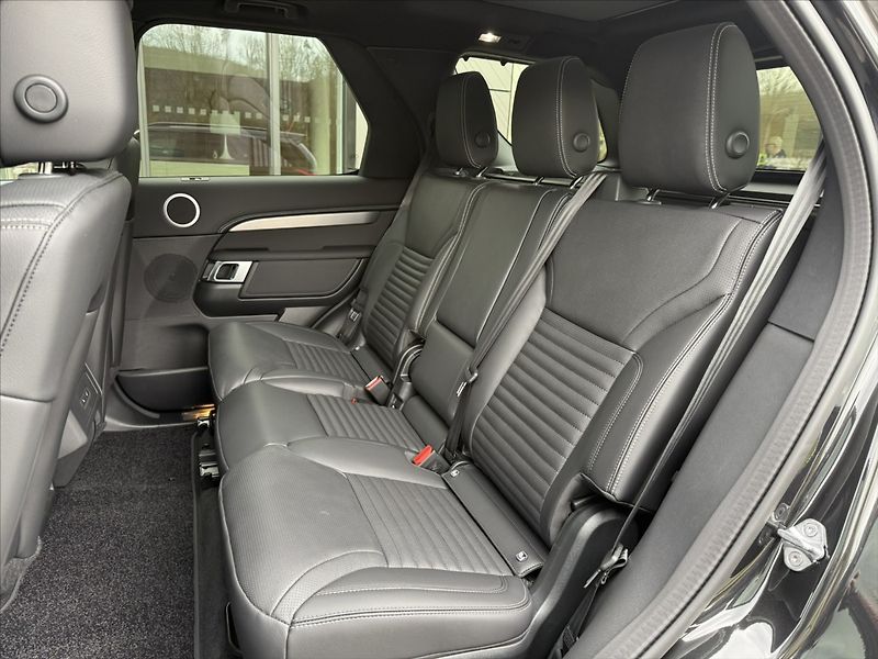 Land Rover Discovery (2026) 3,0 DYNAMIC SE D250 - fotka 27 z 33