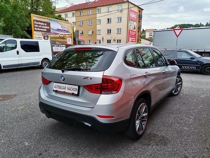 BMW X1 (2013) 118D 105kw xDrive AUT XEN - fotka 24 z 26