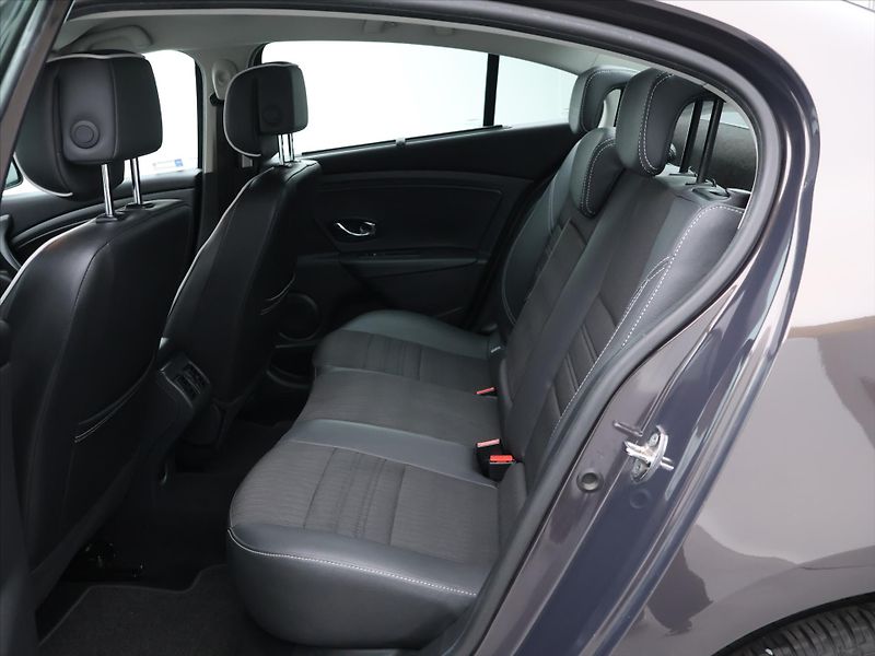 Renault Fluence 1,5 dCi 81kW Privilege CZ 1.ma - fotka 14 z 33