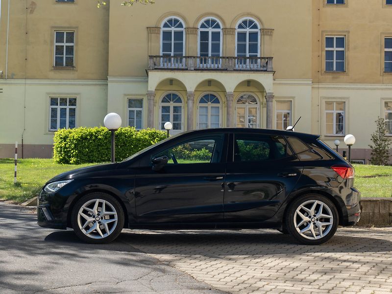 Seat Ibiza FR TSI DSG Panorama Kamera LED - fotka 2 z 35