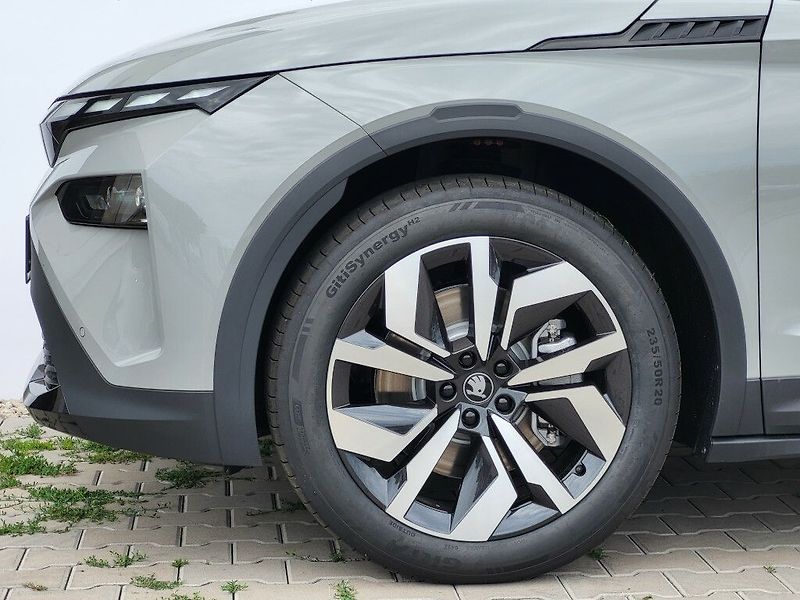Škoda Elroq Sportline 85 82kWh 210kW - fotka 35 z 35