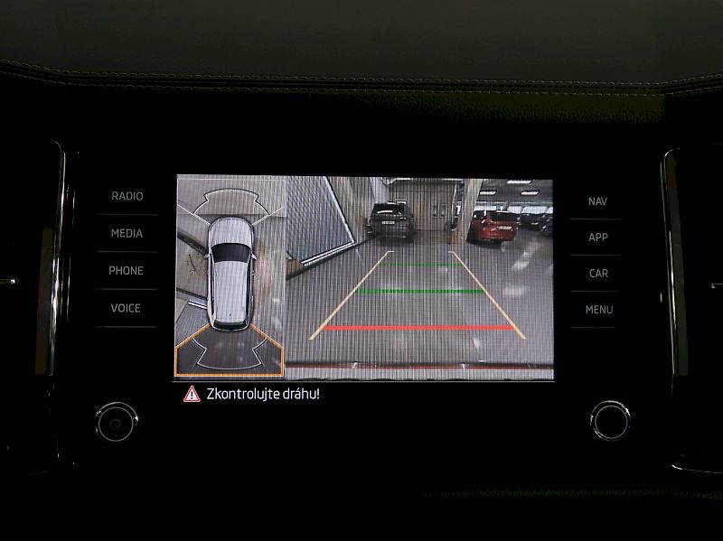 Škoda Kodiaq (2023) L&K 2.0TDI 147KW 4x4 DSG TAŽNÉ - fotka 32 z 43