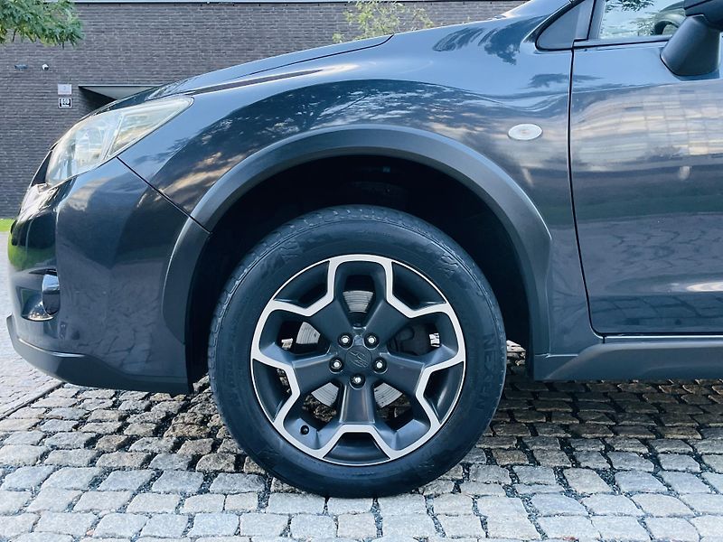Subaru XV 2.0i 4x4 MANUÁL SERVISKA - fotka 38 z 38
