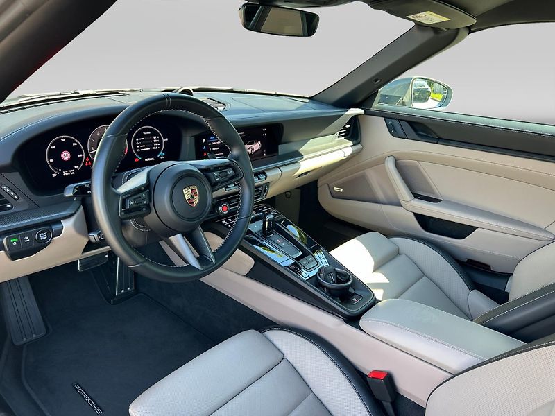 Porsche 911 911 Carrera - fotka 17 z 30