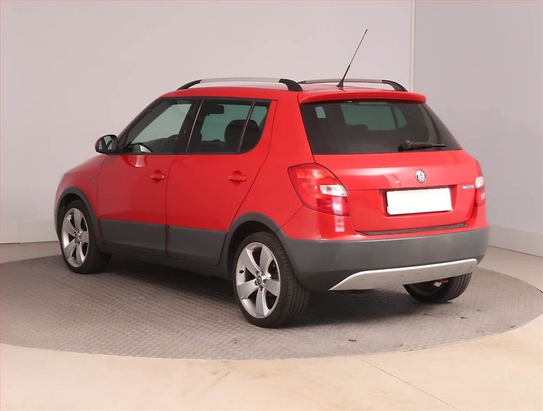 Škoda Fabia (2011) Scout 1.2 TSI, nová STK - fotka 4 z 15