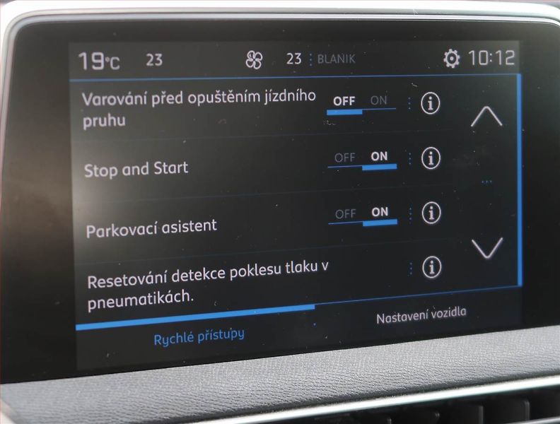Peugeot 3008 (2020) 1.2 PureTech, Serv.kniha - fotka 20 z 22