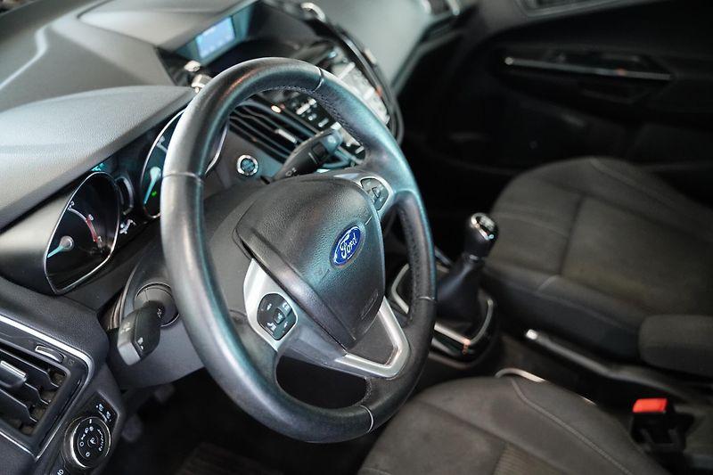 Ford B-MAX - fotka 14 z 24