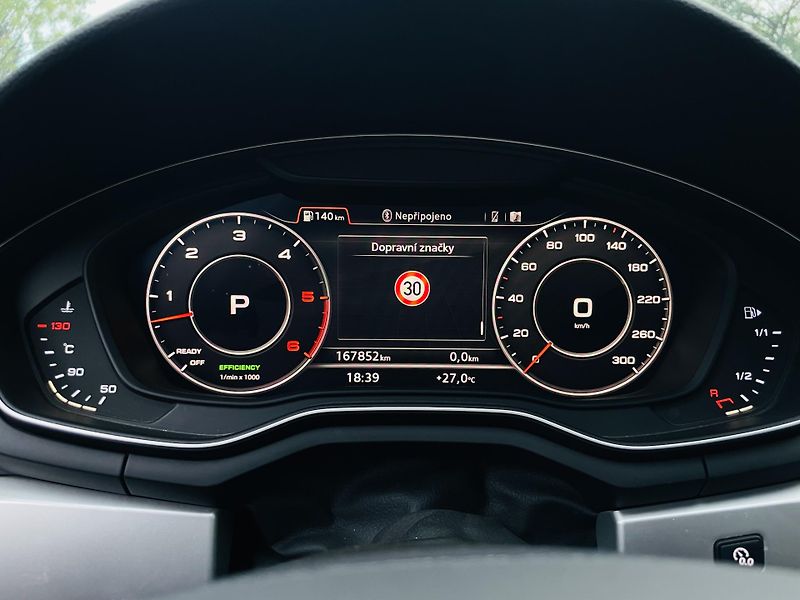 Audi A4 3.0TDI AUT KAMERA SERVISKA  - fotka 42 z 45