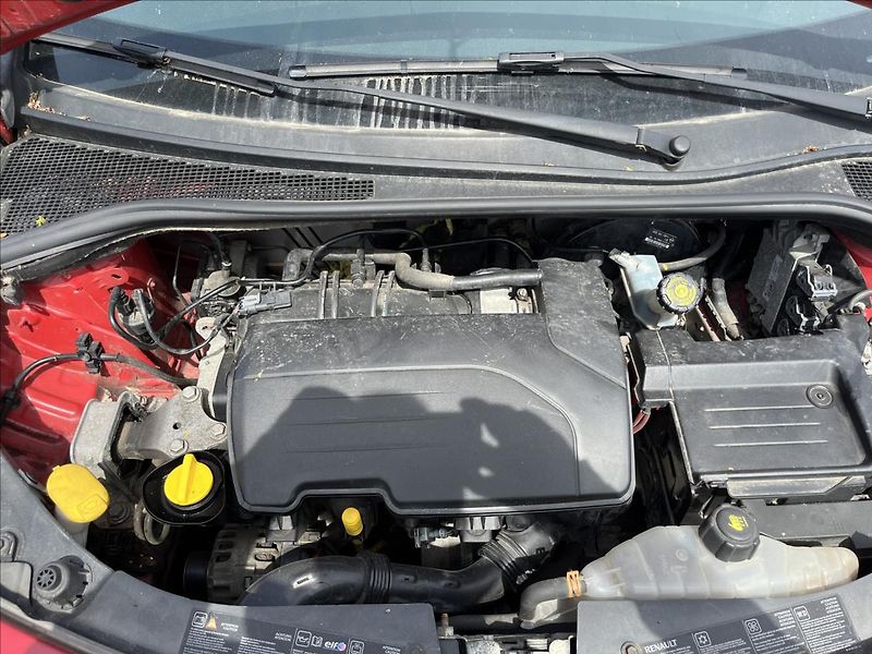 Renault Clio 1,2 i 48 KW ČR  STK 11/27 - fotka 24 z 29