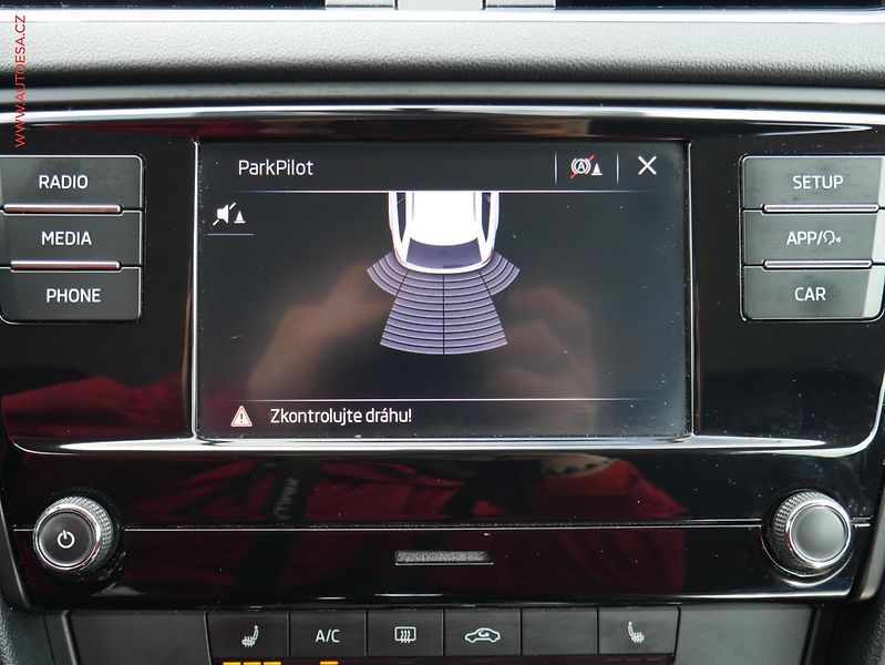 Škoda Octavia (2017) 1.0 TSl, 1.maj,ČR, Ambition - fotka 14 z 18