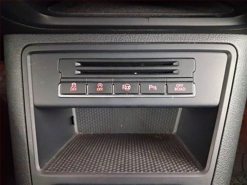 Volkswagen Tiguan (2014) 2.0 TDI, Serv.kniha, Bi-Xenony - fotka 21 z 22